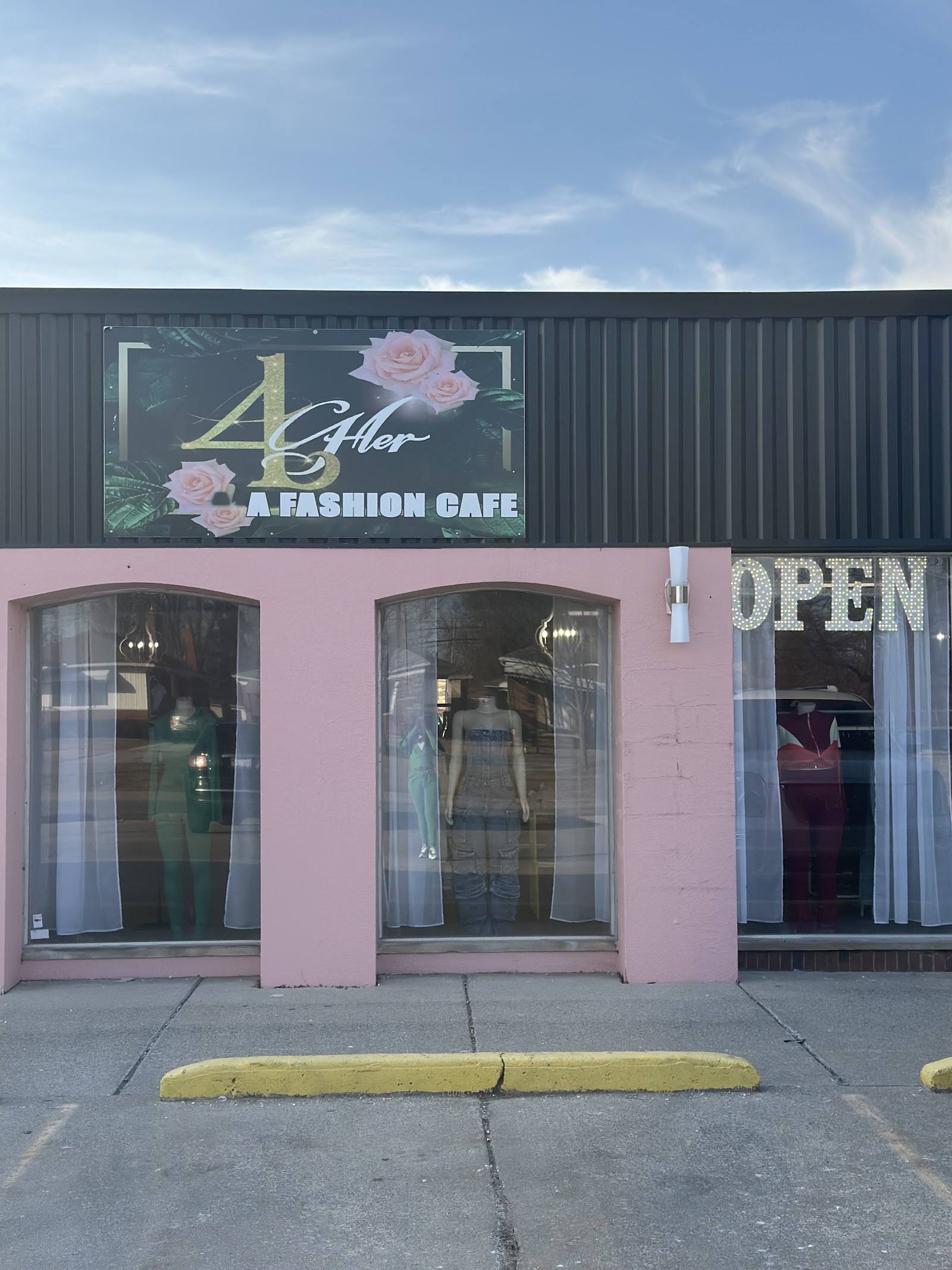 4herafashioncafe — photo