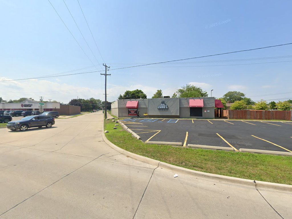 Amir J's Bar and Grill in Eastpointe
