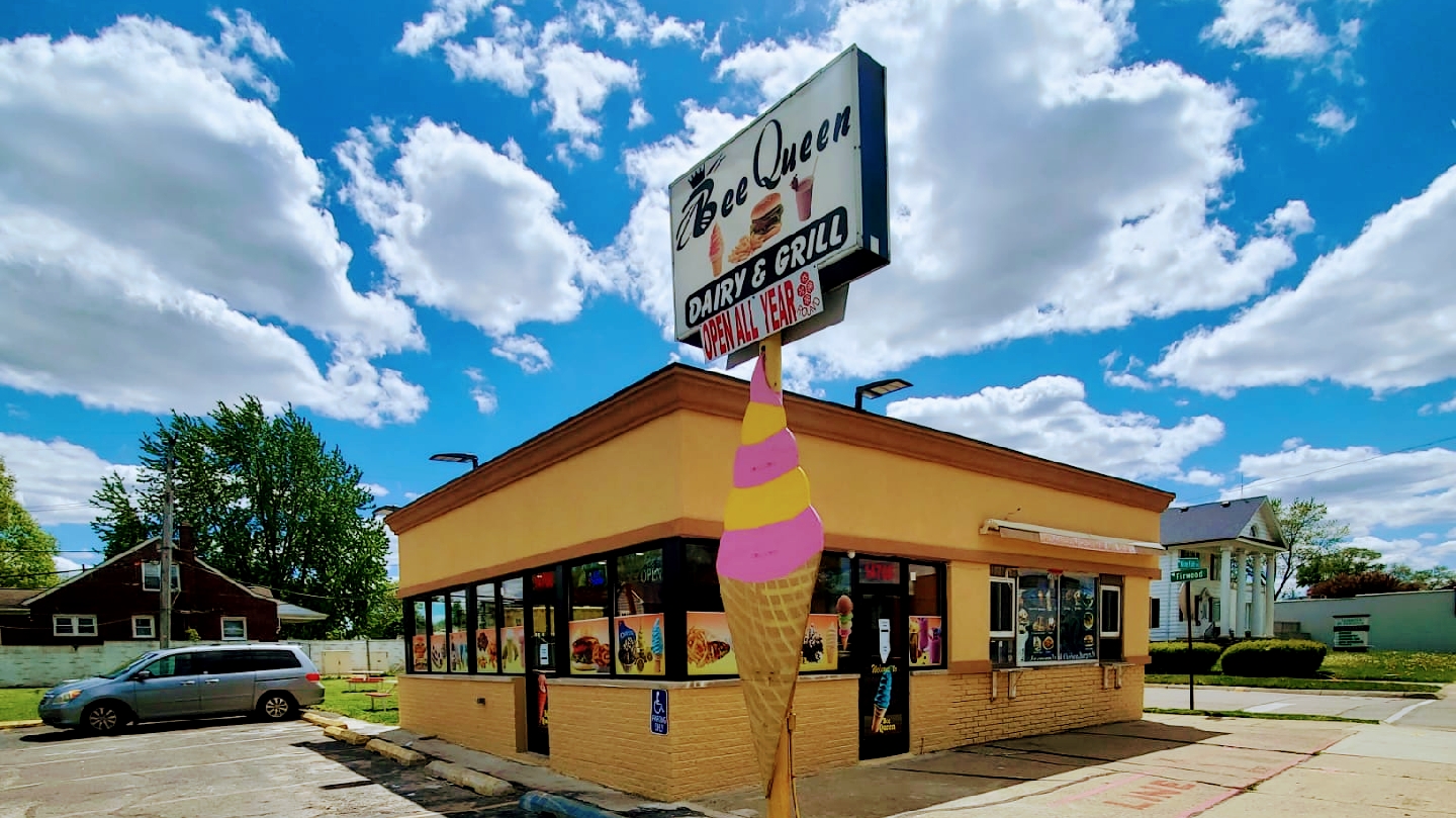 Bee Queen Dairy & Grill in Eastpointe