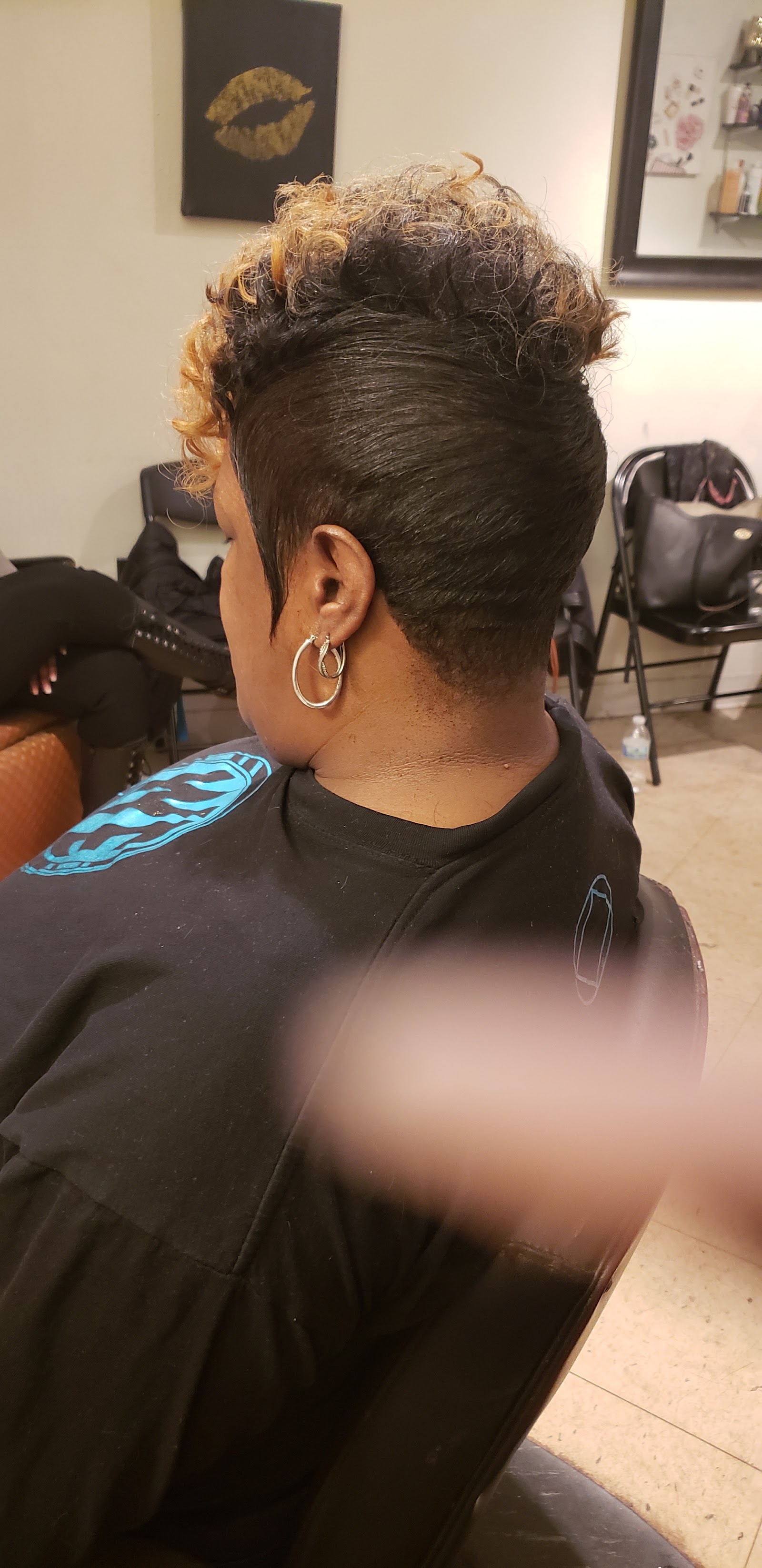 Damionisha's Boutique in Eastpointe