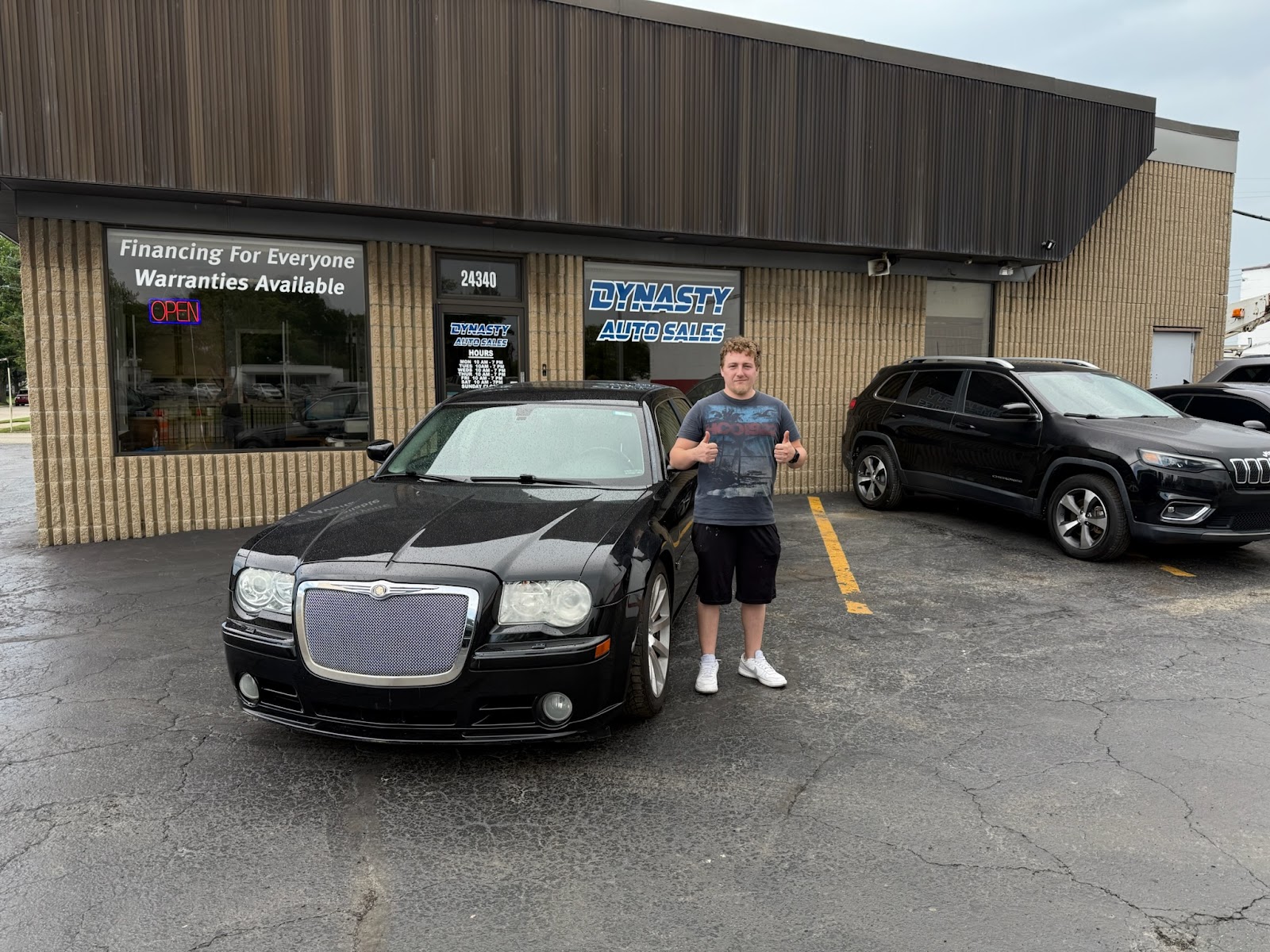 Dynasty Auto Sales in Eastpointe