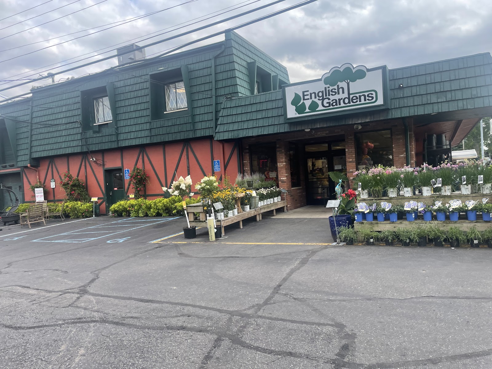 English Gardens in Eastpointe