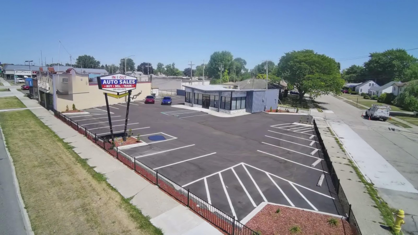 In and Out Auto Sales in Eastpointe