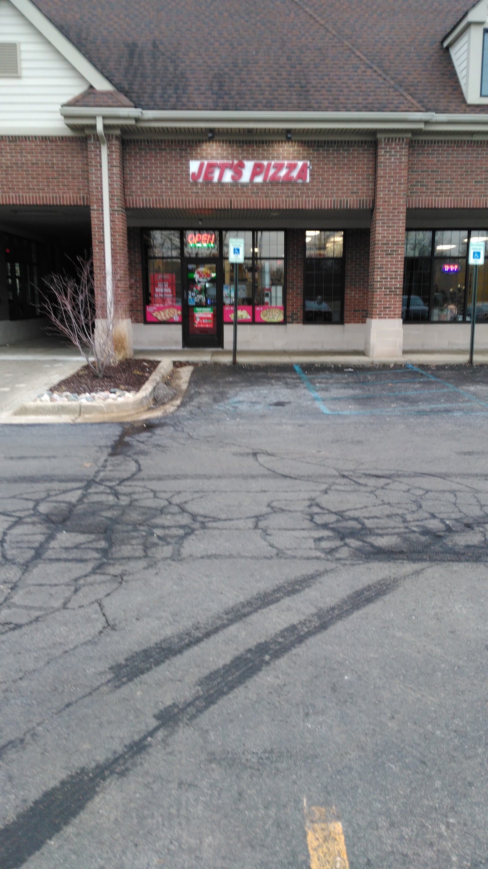 Jet's Pizza in Eastpointe