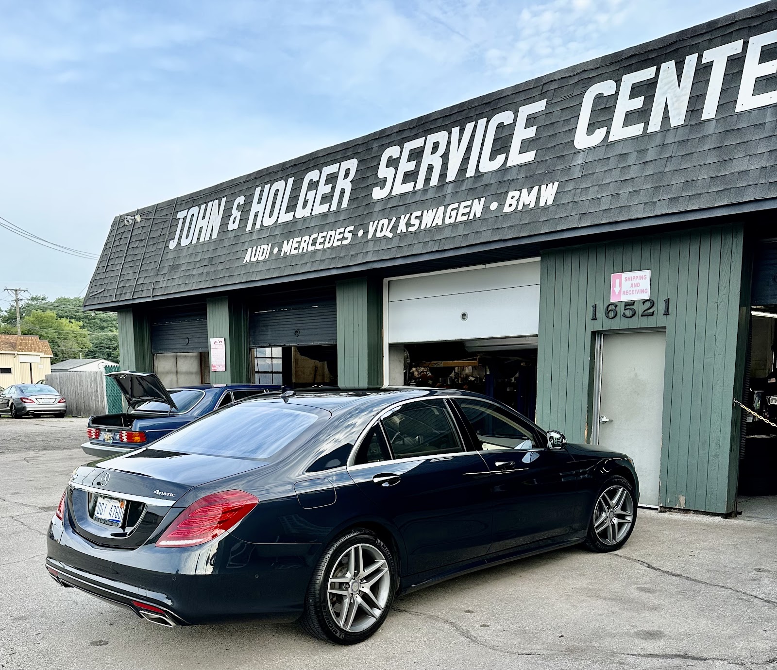 John & Holger Service Center — photo