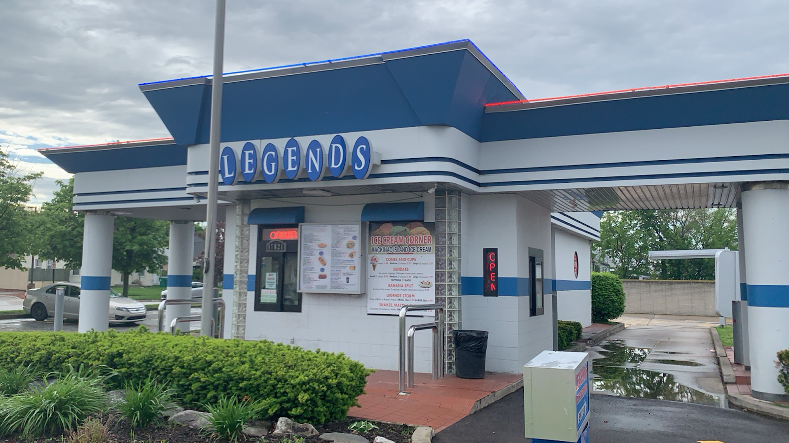 Legend's Coney Express in Eastpointe