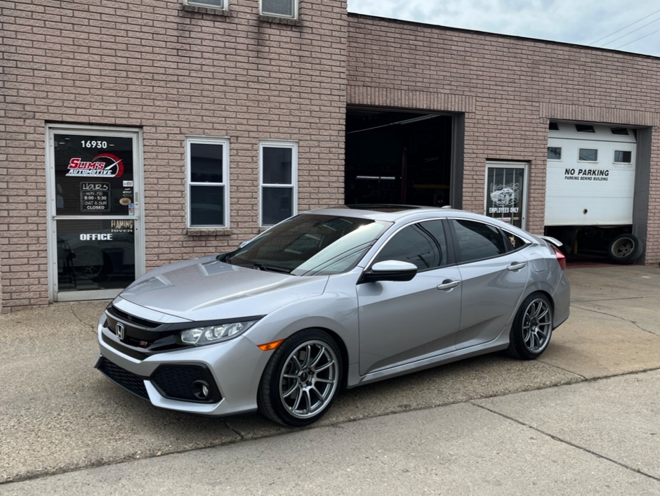 Slim's Alignment & Window Tinting in Eastpointe