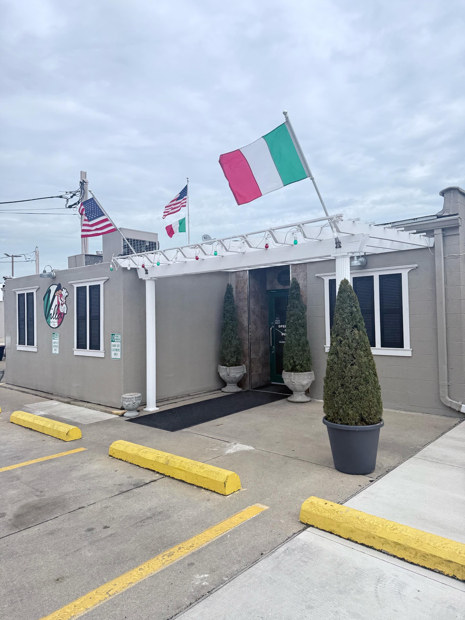 Villa Restaurant and Pizzeria in Eastpointe