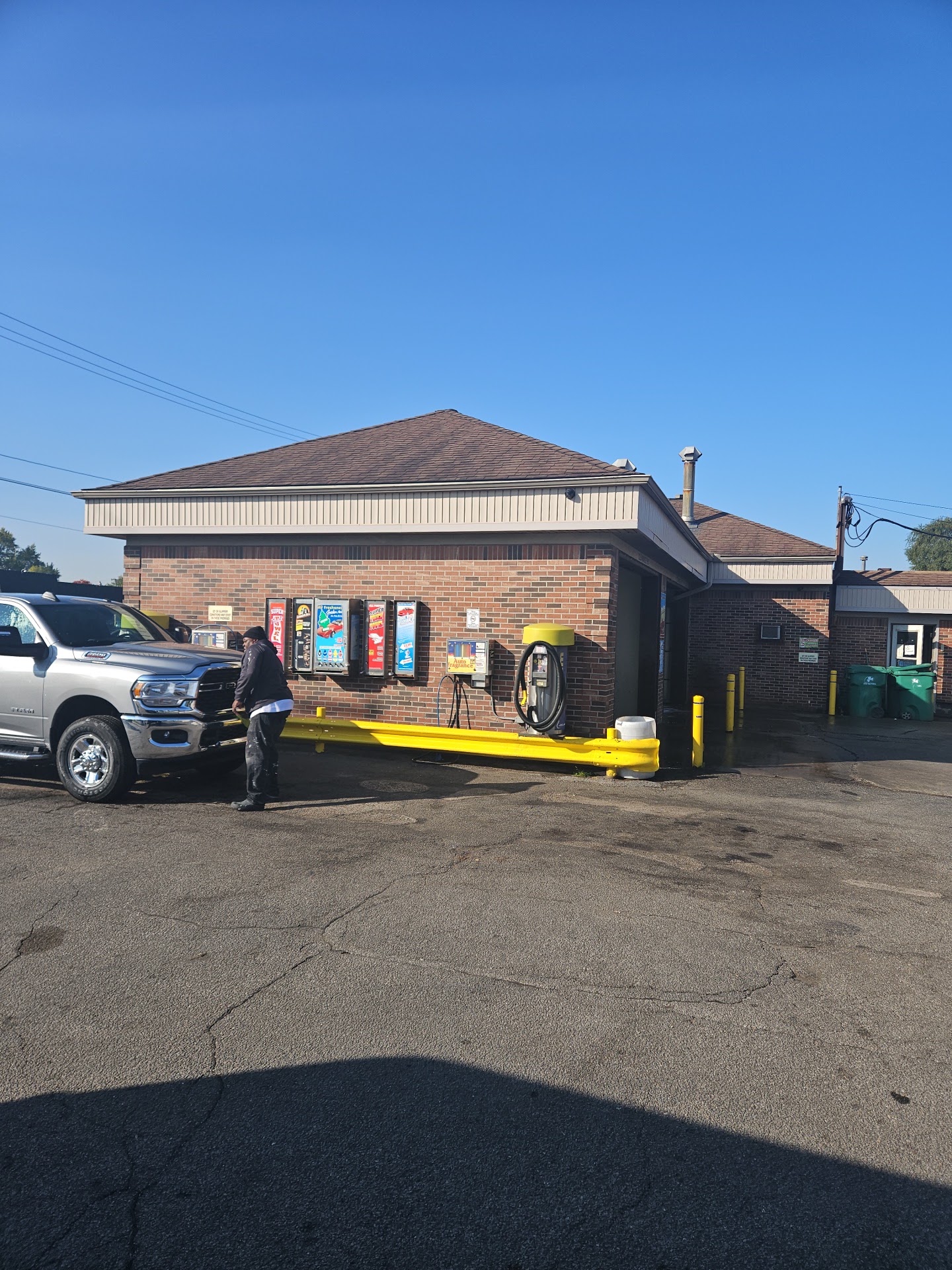 Wash Pointe Car Wash 9 Mile — photo