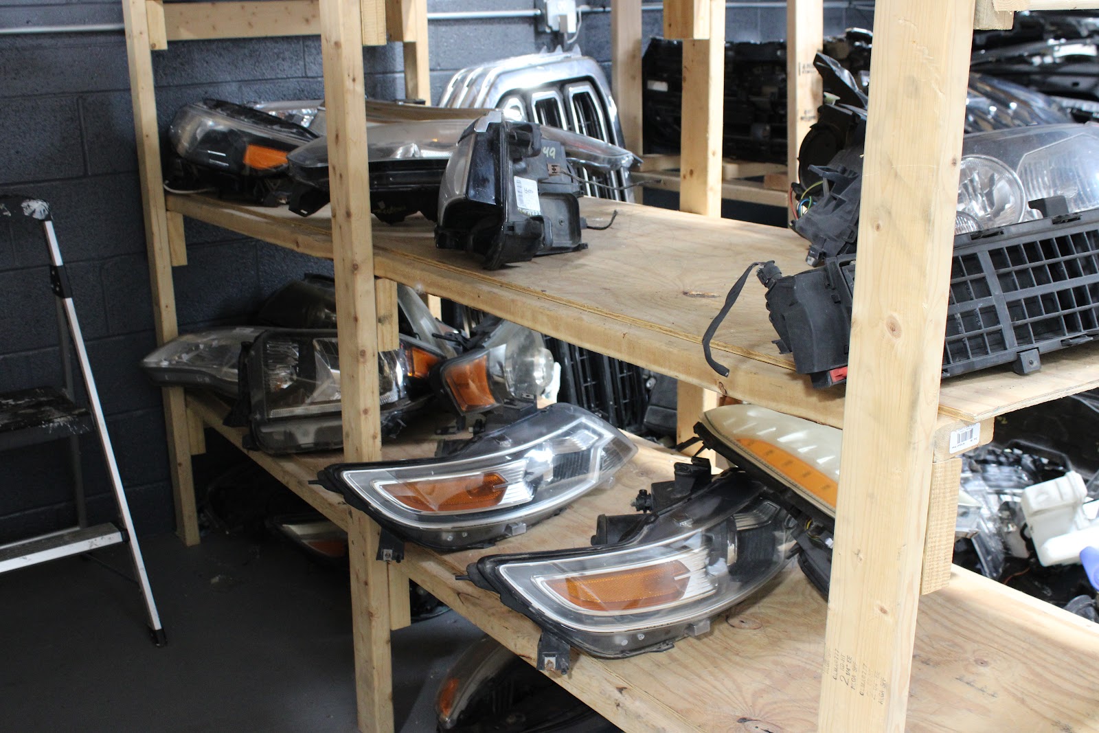 ZEEKOO AUTO PARTS LLC in Warren